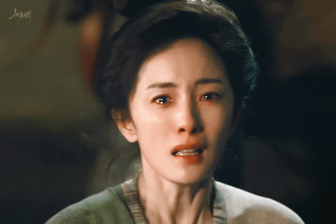 一个眼神就能讲完一段故事，真的哭死😭杨幂泪眼镜头杨幂[超话]杨幂 ​​​