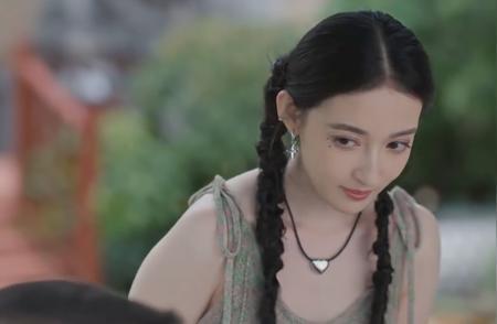 尤琪“叛逆”翻车实录！胡曼黎拒爱薛晓舟：中年离异姐不扶贫，搞钱它不香吗？
正文：
