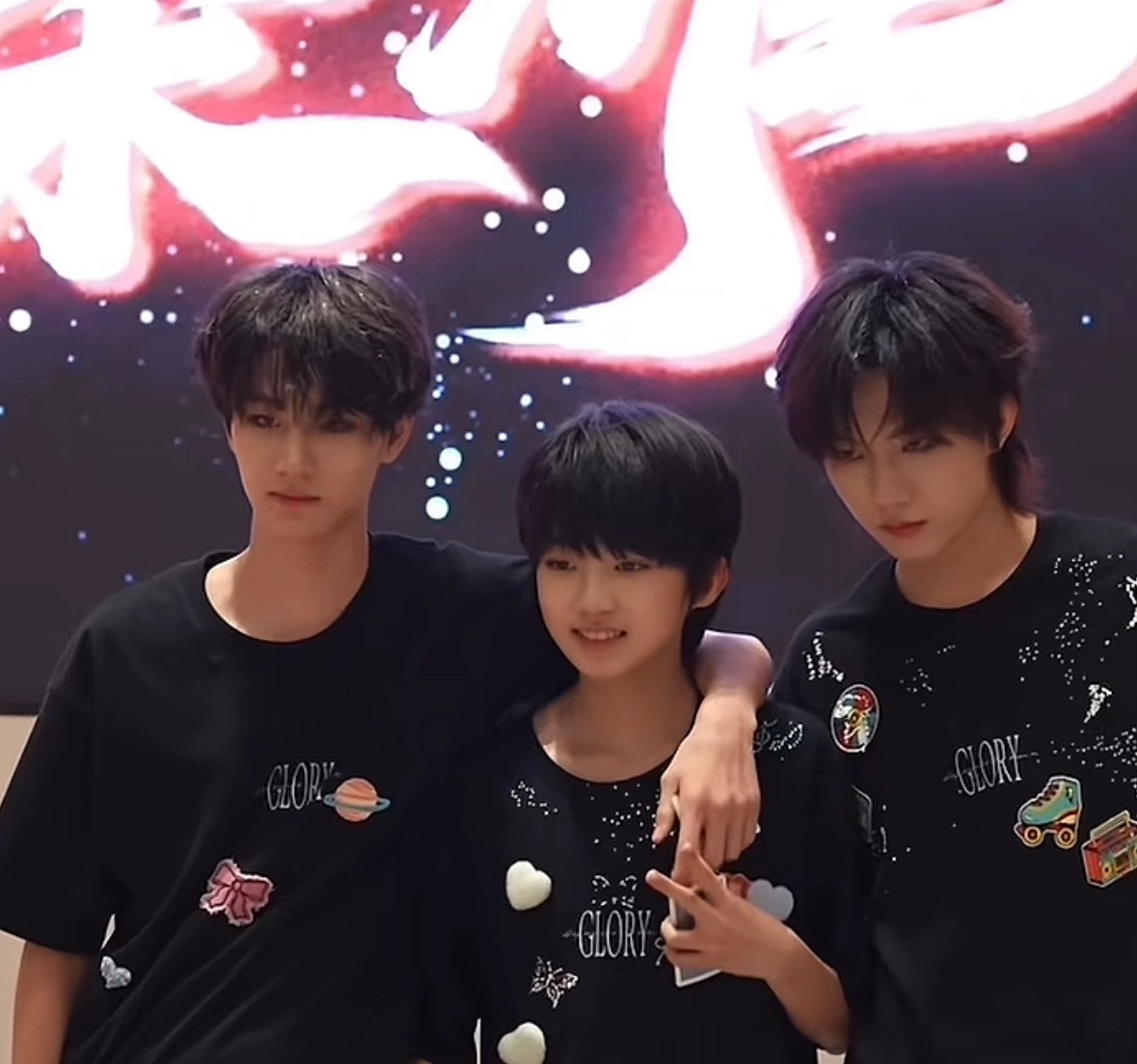 明明这三个人里李煜东是最小的，为什么这么有哥感… 