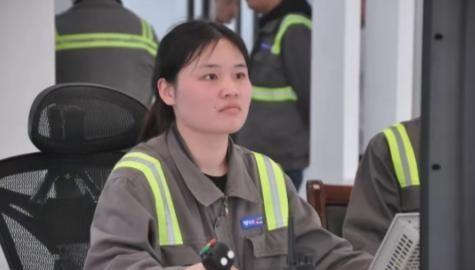 面对人生迷途与选择岔路，一位211法学毕业生给出了出人意料的答案。2020年夏天