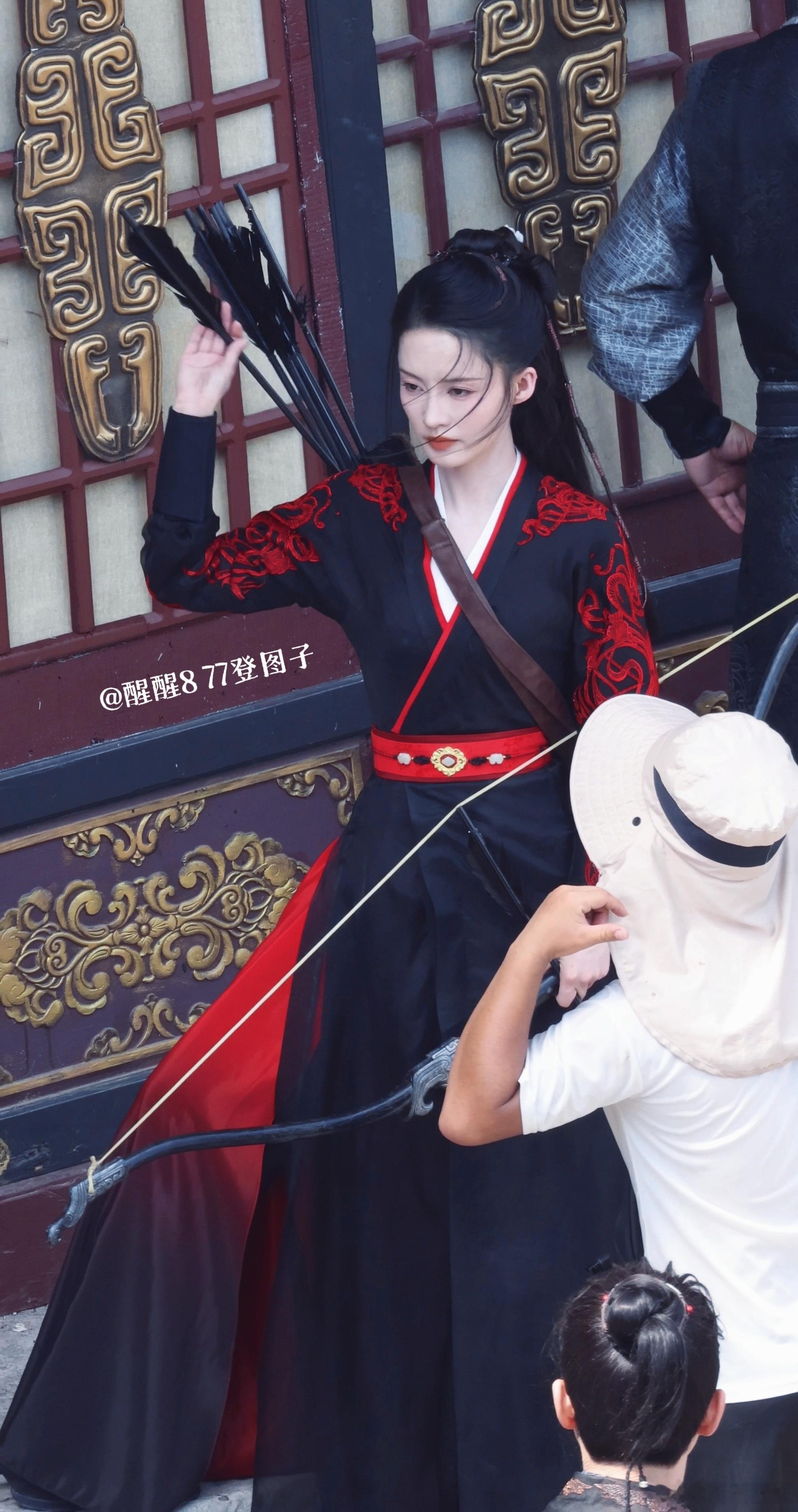李沁咸鱼飞升进组李沁咸鱼飞升路透 别的不说，演剧还是有保障的[开学季]期待新角色