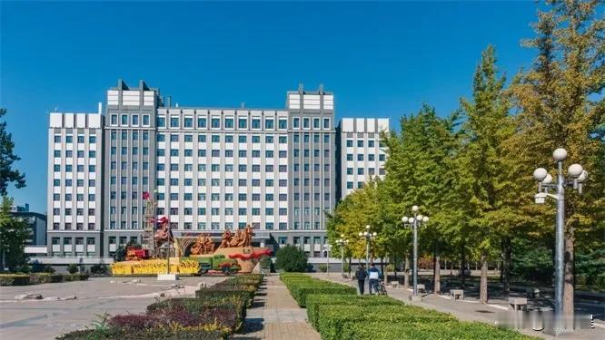 （原创）忆之痛
又一次跨上了去北京的高铁，心情沉重：姑妈昨天在午睡后就睡了过去，