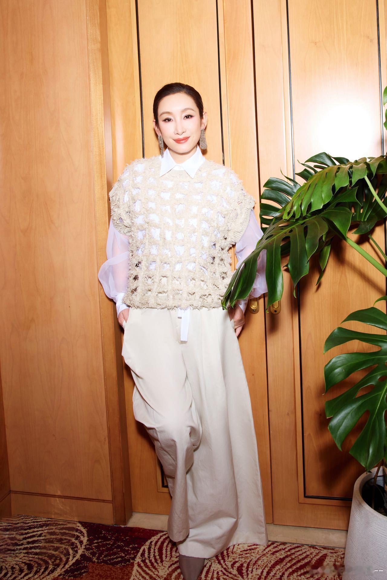 秦海璐正宗刀马旦出身现在总算明白她演戏曲相关角色为何如此出彩，自幼苦练刀马旦打下