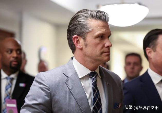 美国防长赫格塞斯直接摊牌：
我们的潜艇在斯里兰卡外海，用鱼雷把伊朗护卫舰“IRI