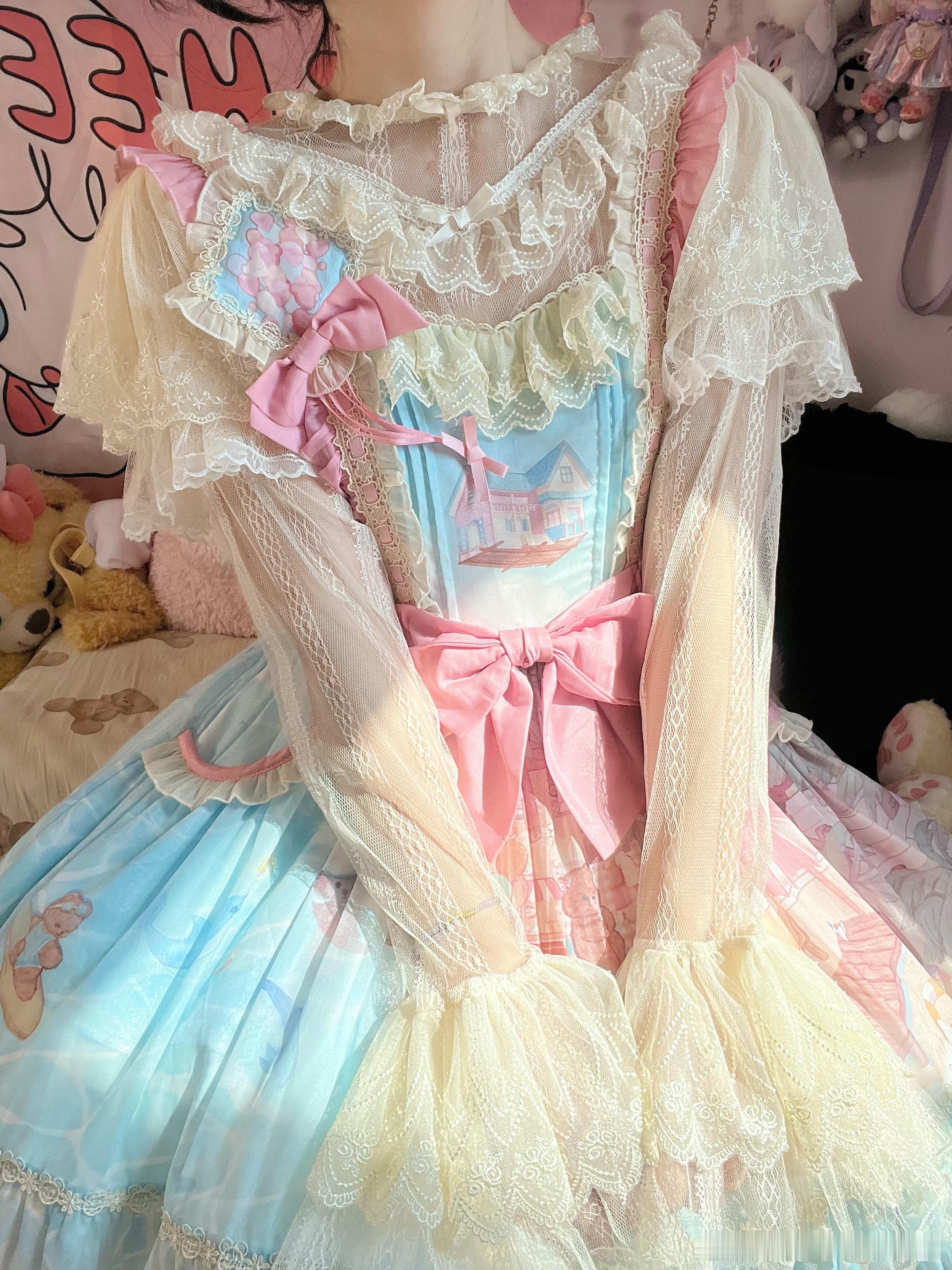 在阳光下太漂亮啦#猫芮可[超话]##lolita上新##lolita##娃娃屋#