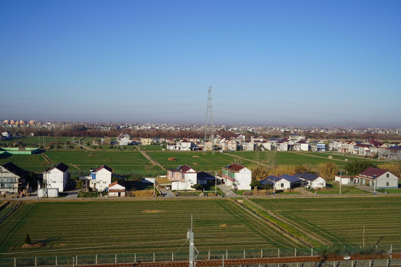 我有个一举三得利国利民的好建议
当前，经济乏力，房产不振，生育率持续下滑。如何提
