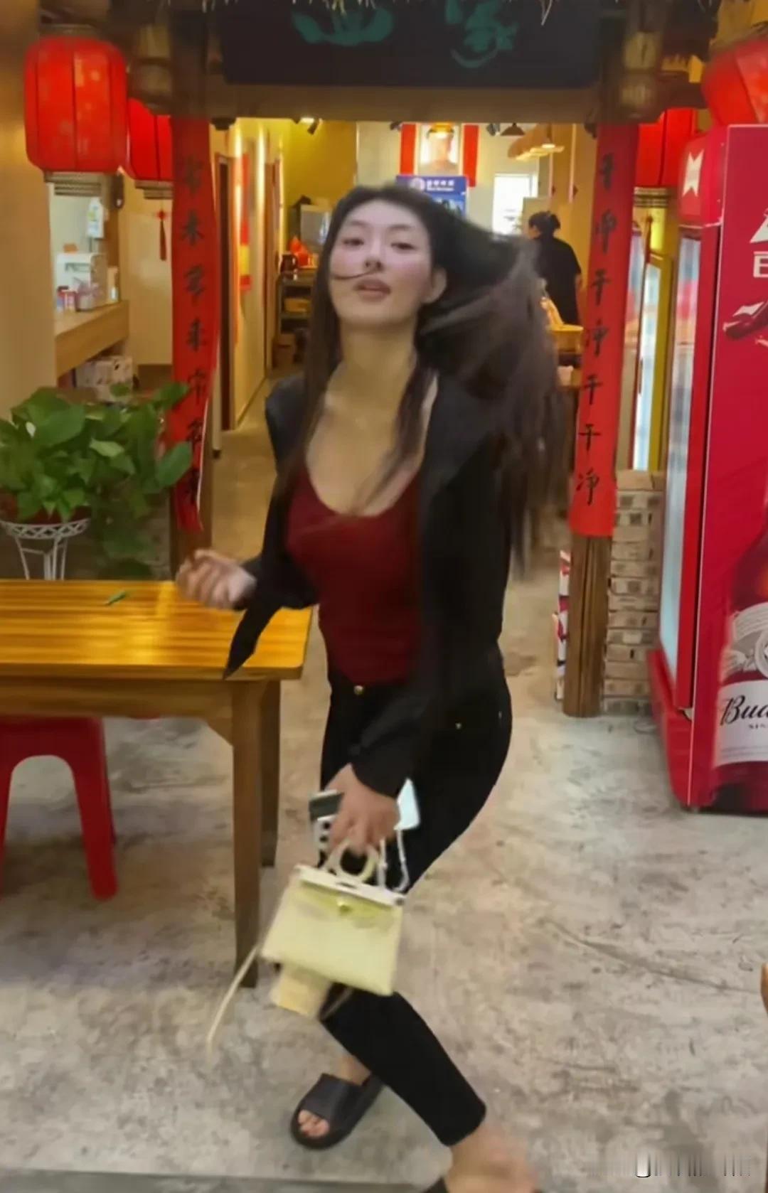 轻舞飞扬，与你共赏。