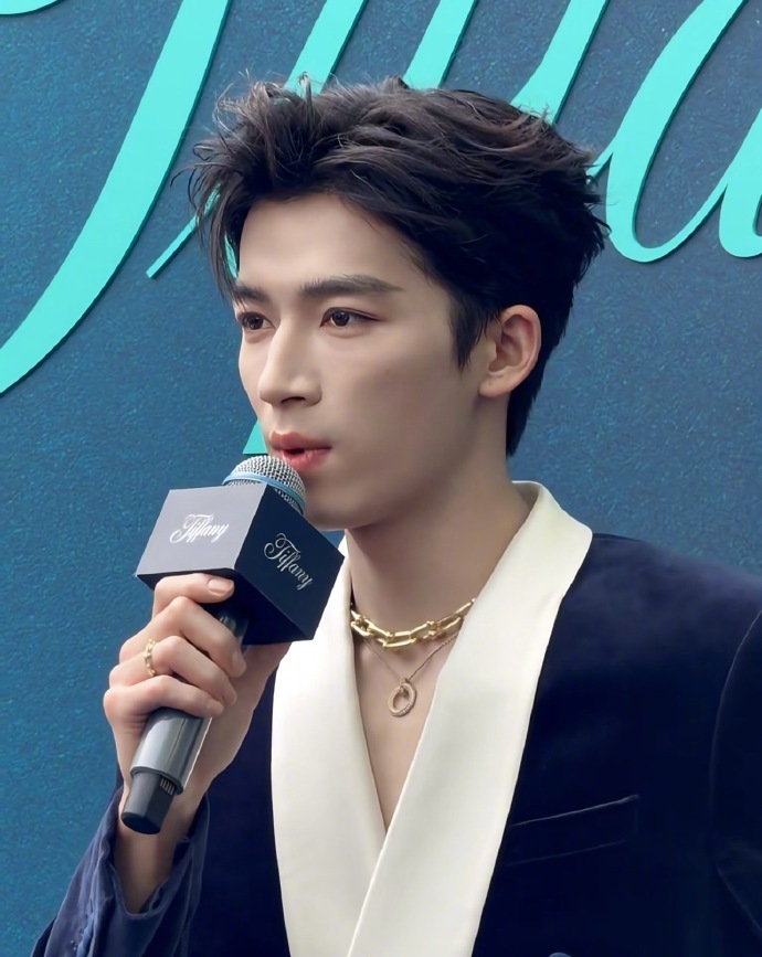 Tiffany活动出席明星怼脸生图章子怡、唐嫣、张若昀、李昀锐、王星越、宋雨琦 