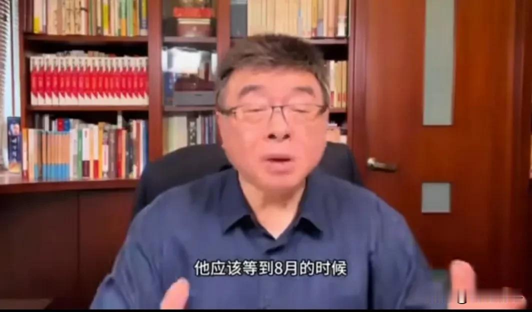 作为30多年老朋友的邱毅批傅崐萁此时间访陆不是最佳时期！
    邱毅说: “我