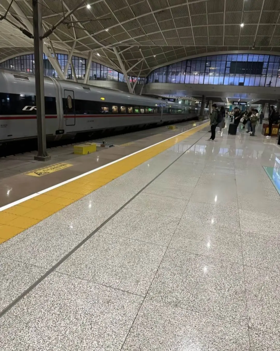 啦啦啦，今天发一个Vlog！