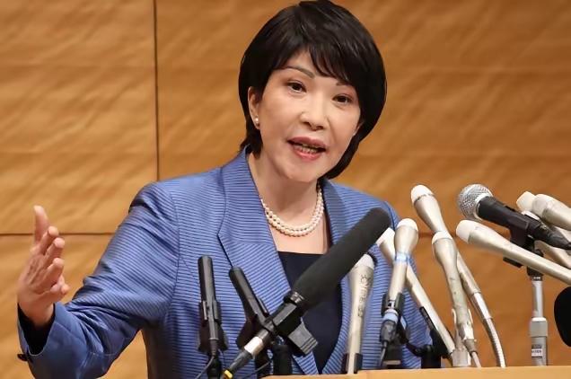 7月3日下午两点十七分，一条推送直接弹进了几千万人的手机屏幕。

中国田径协会官
