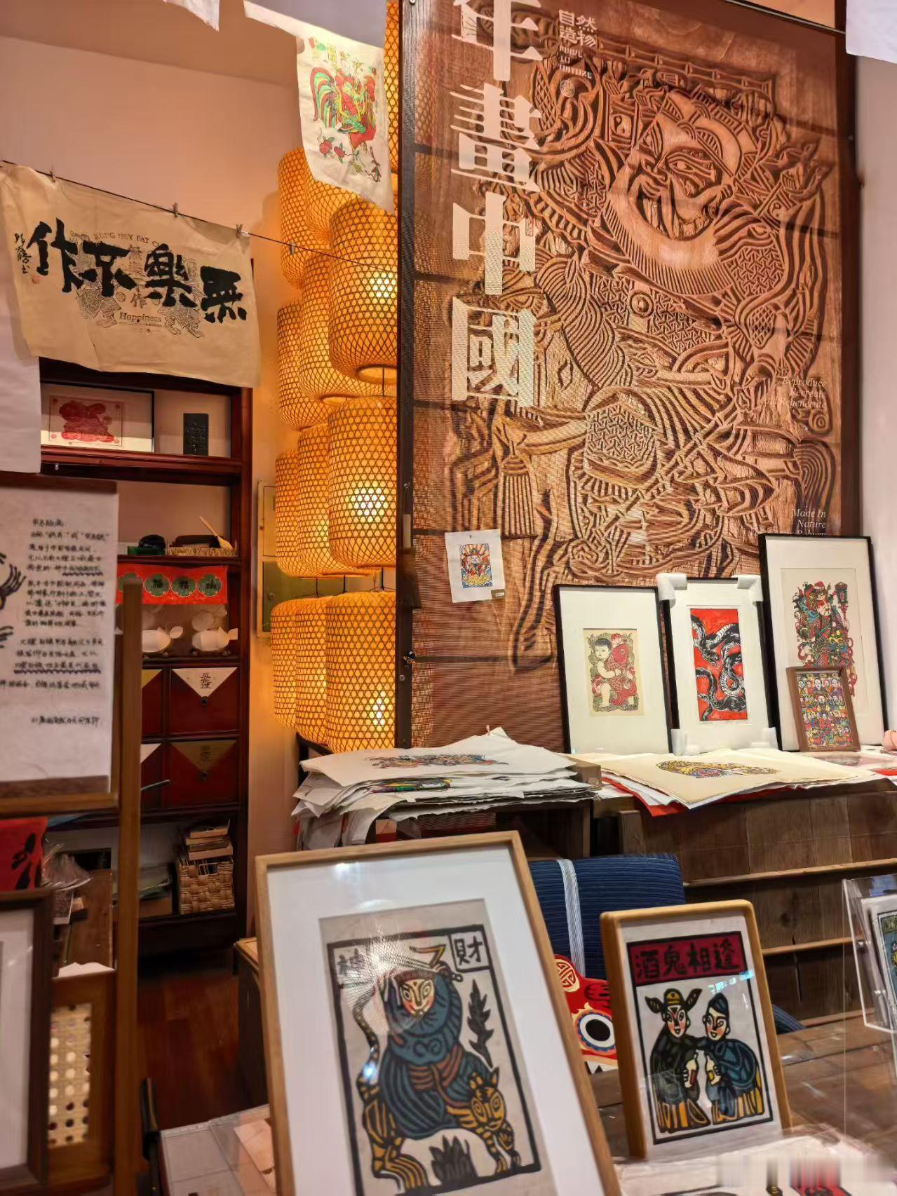 cv天空 亲爱的天空空：来看看，好热闹啊明天就周五啦，真好周末在向你招手，嗷嗷?