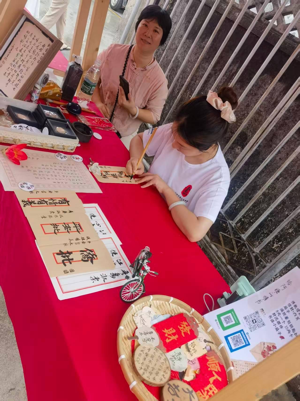 电影的能量确实挺恐怖，阿嬷电影叶淑柔晚点居住地，晚年谢南枝自己那个教书先生狄功的