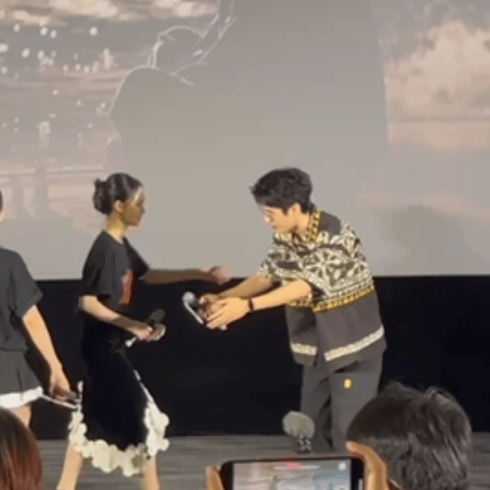 #刘昊然任璐遥陈雨锶跳还我妈生发#在解密这部电影路演的时候看到刘昊然任璐遥陈雨锶