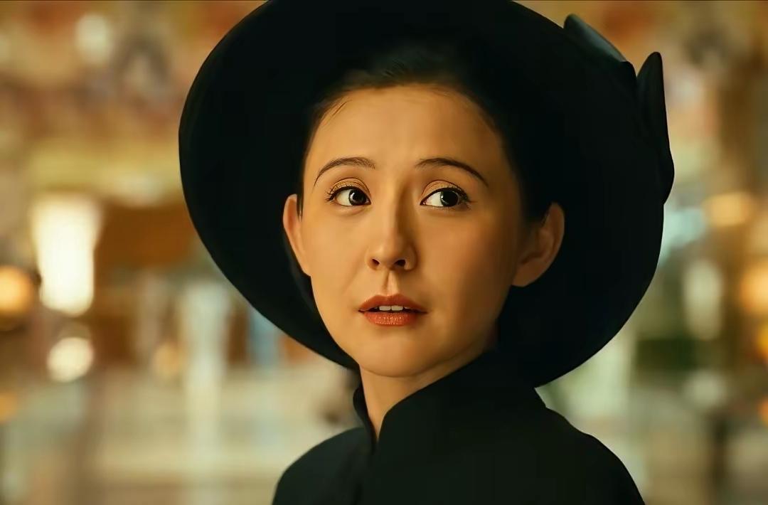 追剧《灼灼韶华》，有人说热依扎演技很好，但她年近40岁了，演一个十几岁的少女，根