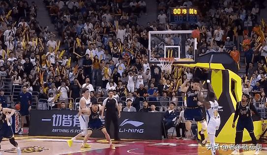 CBA常规赛：杰曼20分+准绝杀，北京落后20分逆转战胜广东

3月27日消息，