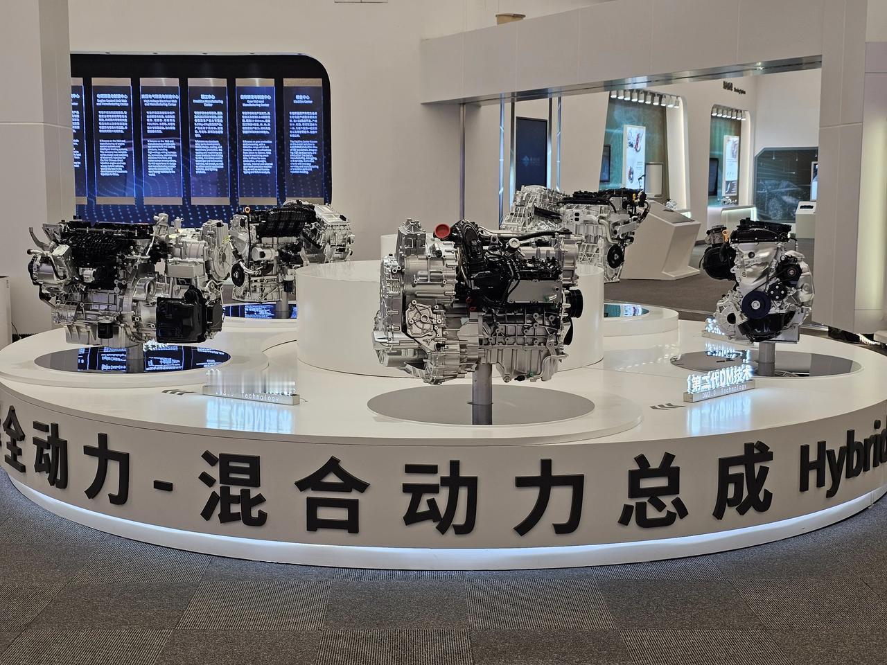 比亚迪目前的海外业务持续爆发。今年1月份，大迪子在英国、西班牙和葡萄牙的月销量同