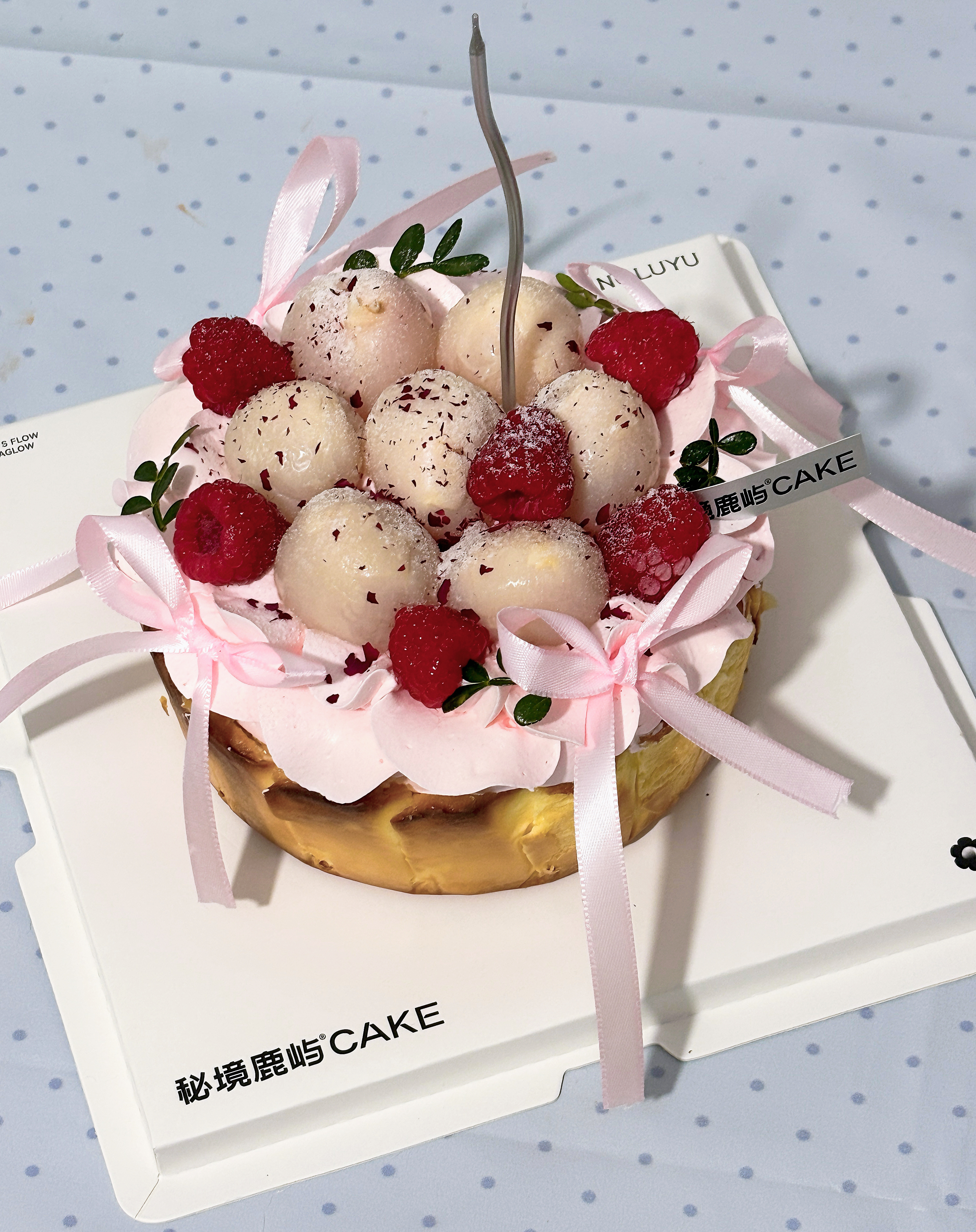杨超越秘境鹿屿品牌代言人 已经美美吃上了