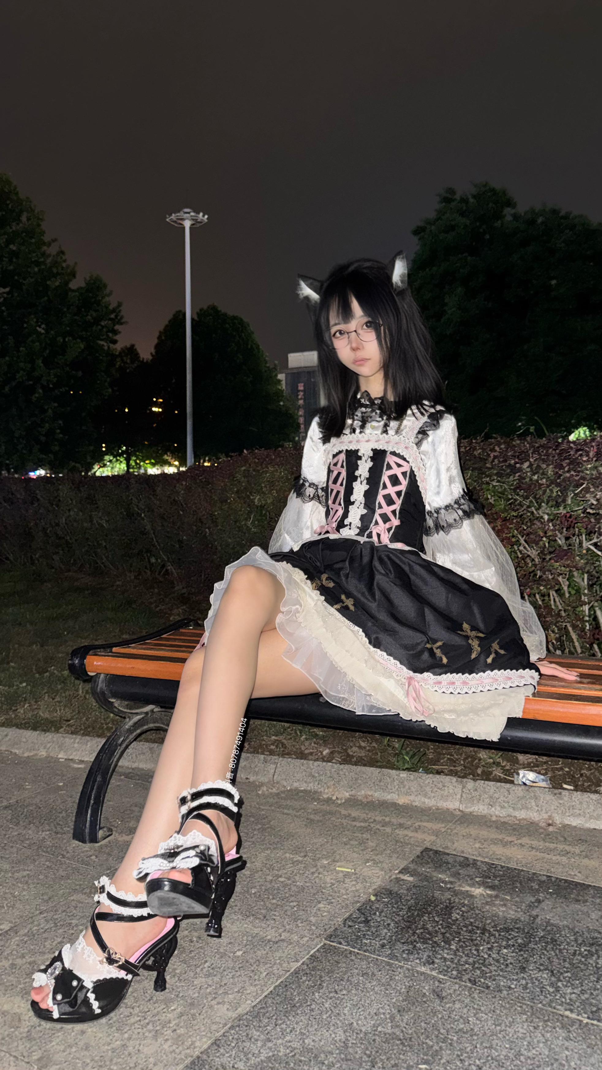 黑色lolita