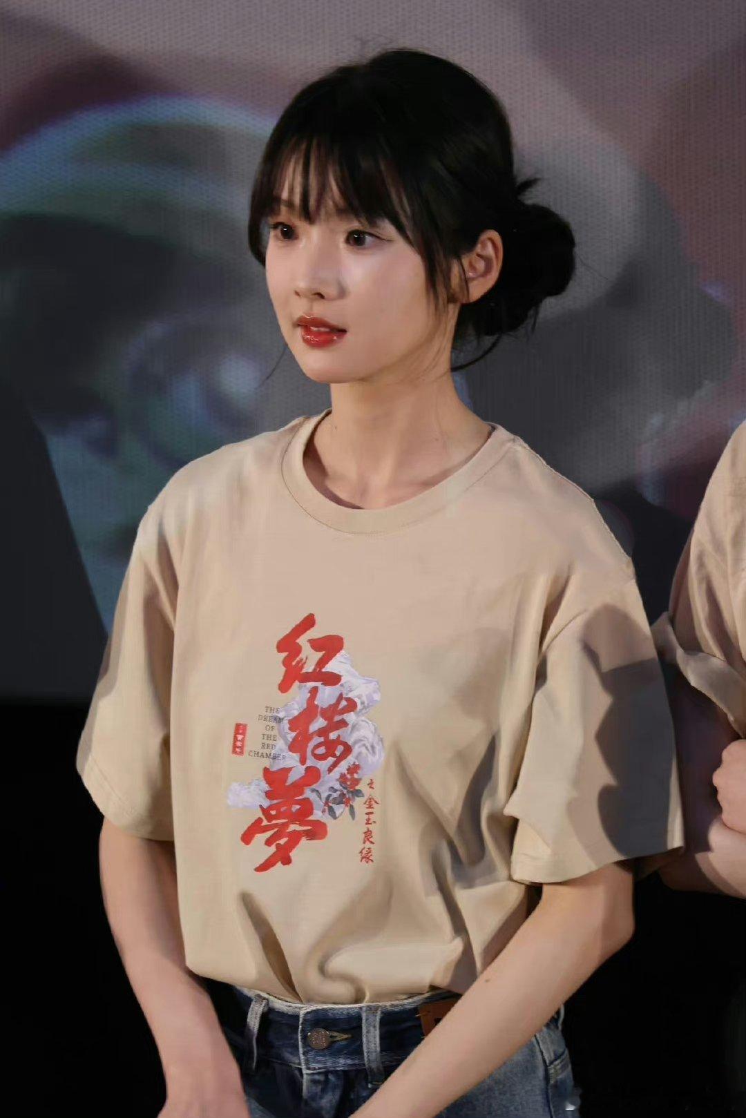 听说电影《红楼梦金玉良缘》是6年前拍的，有一说一，林黛玉的扮演者张淼怡比以前漂亮