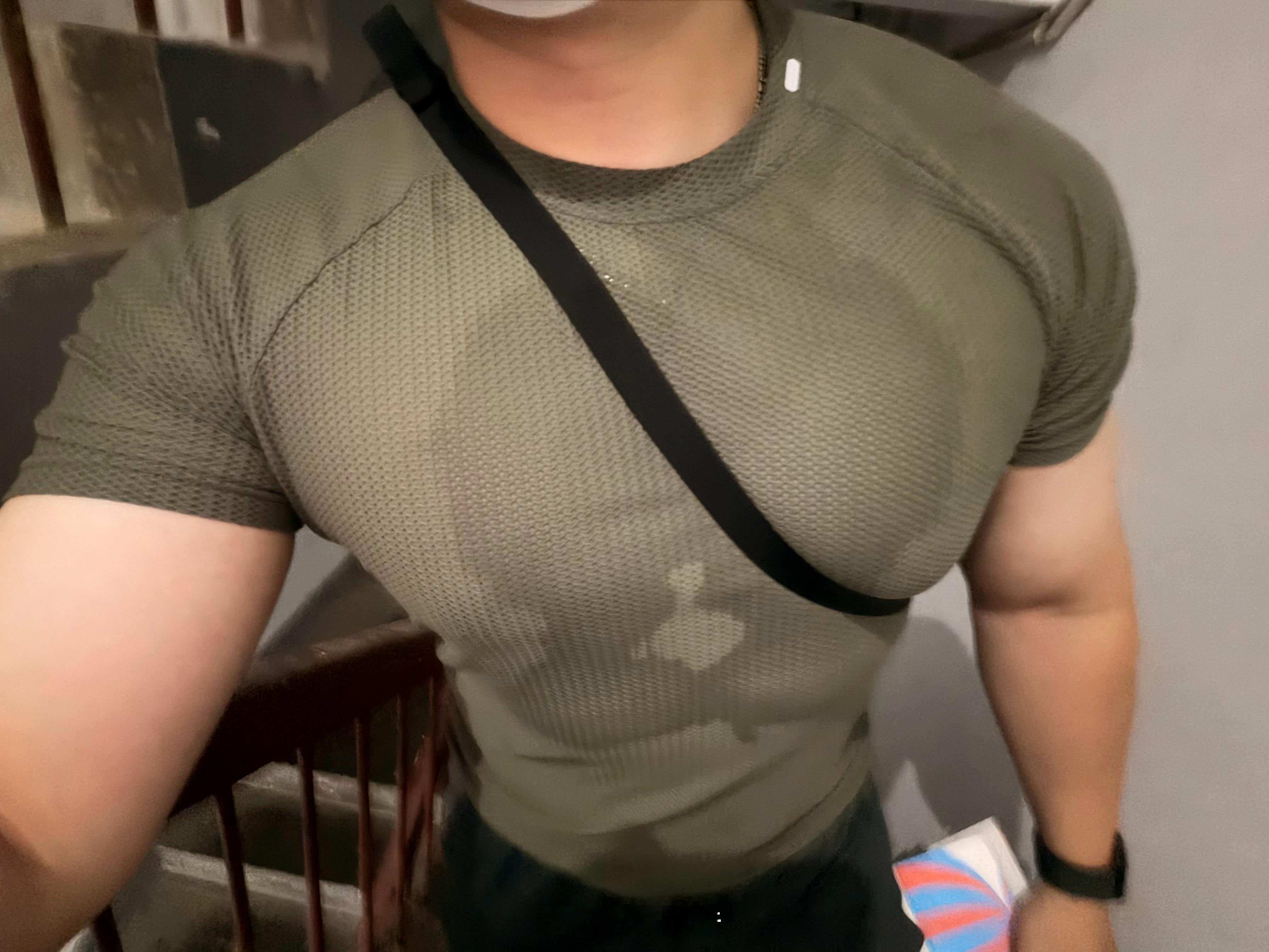 手机和健身有什么必然关系？还真有。一部好的手机，不单单是使用体验上的满足感，还是