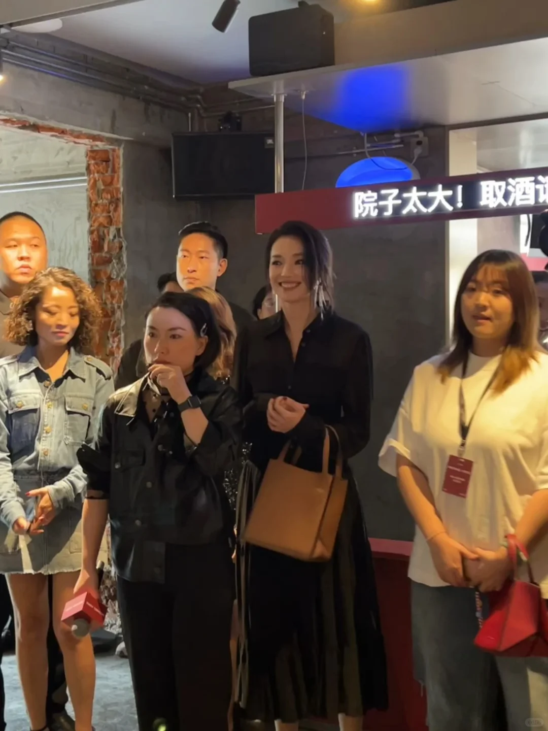 此刻大概有一亿人在看舒淇女神……