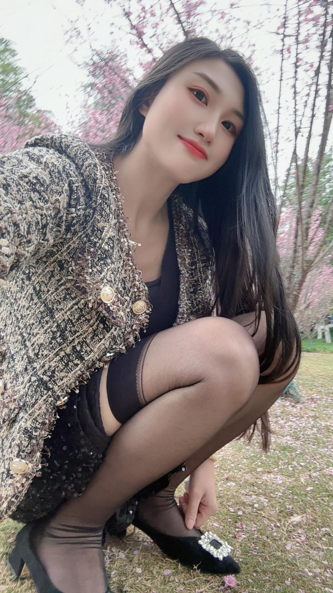 穿出长腿美感 你要的样子我都有 御姐控 高跟黑色丝袜穿搭