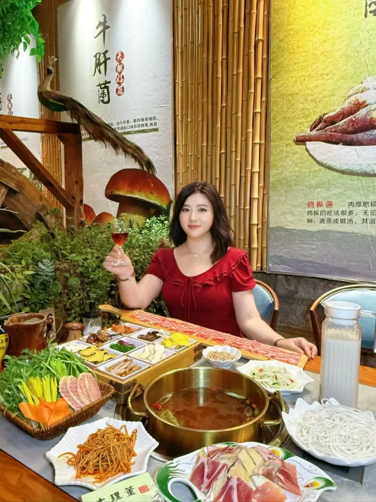 大理古城这家野生菌火锅鲜到我想定居‼️