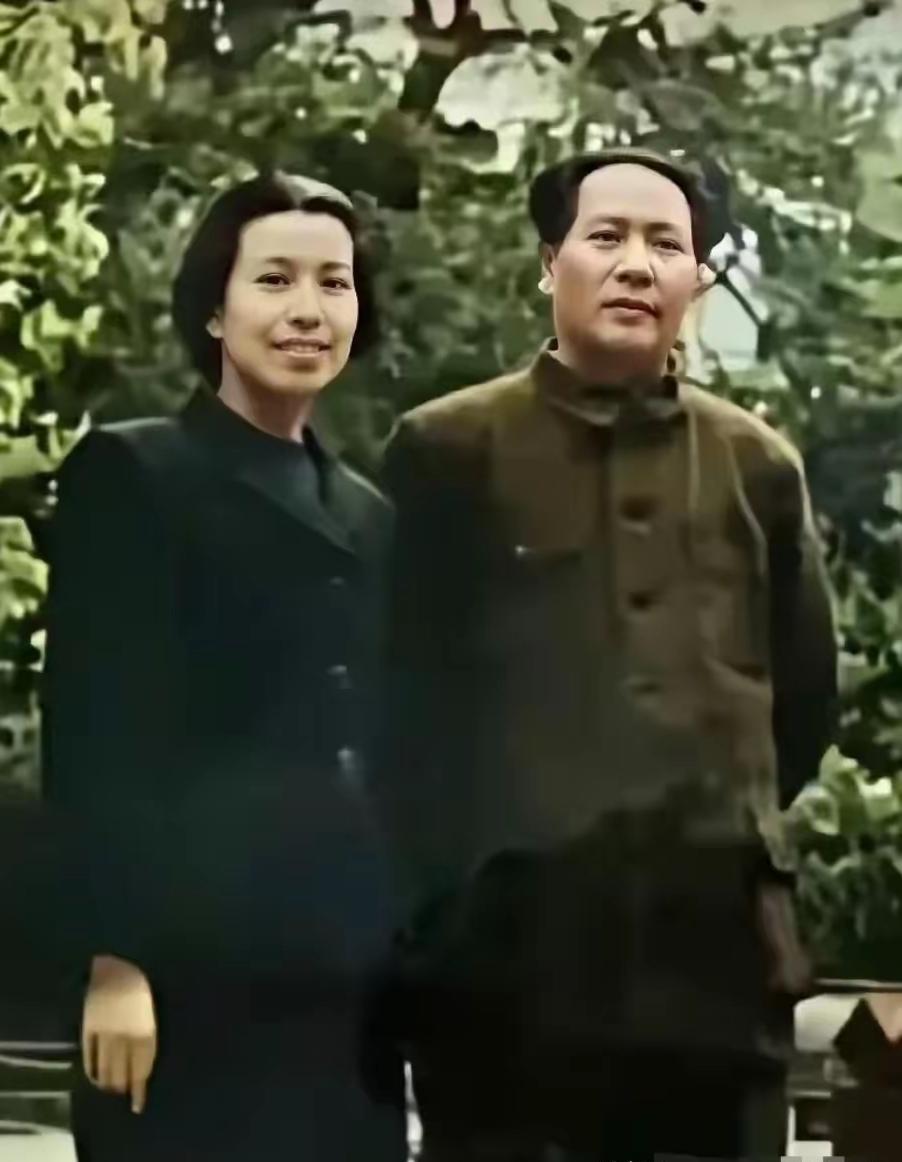 伉俪情深，峥嵘岁月稠……