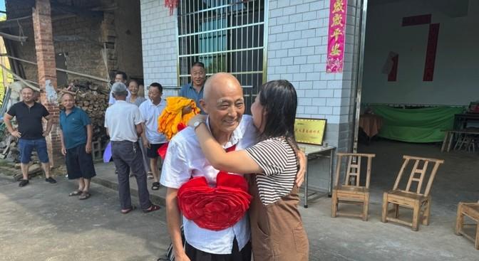 湖南农村，71岁的唐克明，两次救同一个人，这不是电影，这是真实发生的奇迹！徐灿开
