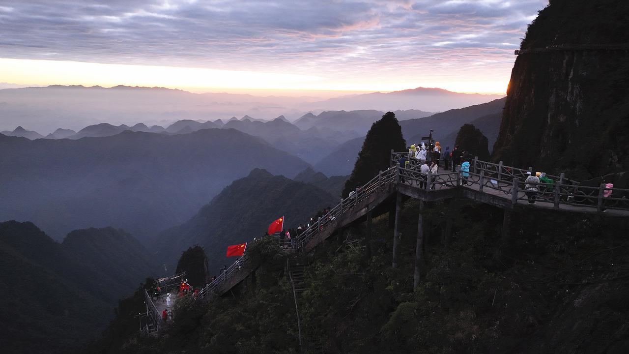 读《近思录》之2.80　

形而后有气质之性，善反之，则天地之性存焉。故气质之性