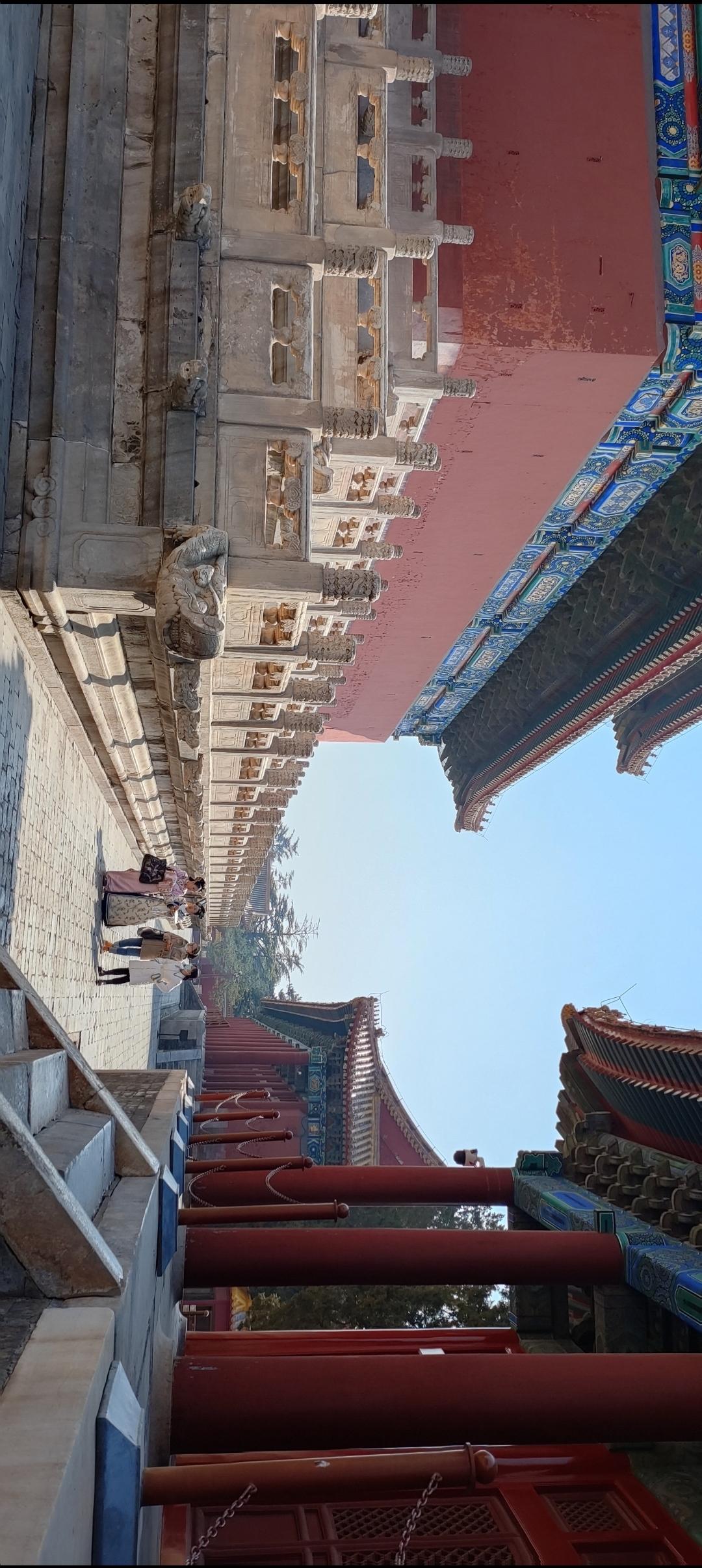 探访故宫，感受皇家气派与历史韵味。