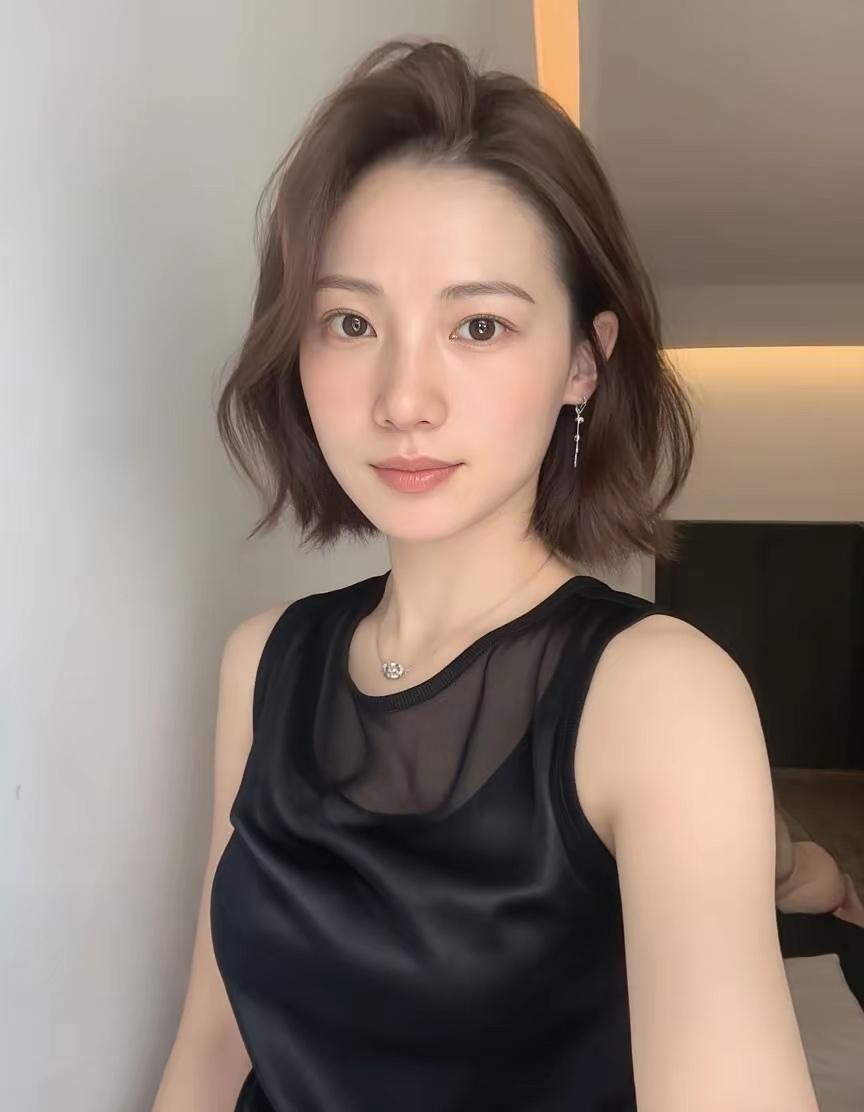 40岁
未婚未育
看这样的颜值和气质
能否找到一没有结过婚的40左右的老公
不求