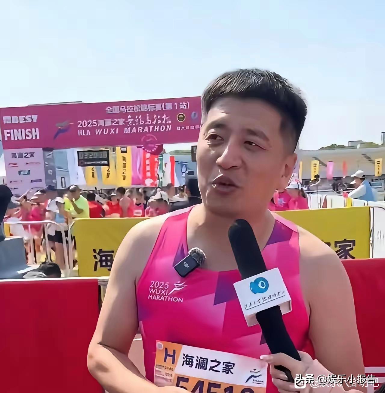 张雪峰老师之前直播的时候，有网友看他嘴唇颜色有点紫，就好心提醒了一句，说“嘴唇发