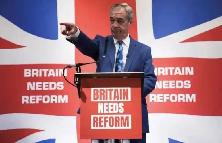 态度极其嚣张，英国右翼拿开战威胁阿根廷！
 
9月5日伯明翰党代会上，英国改革党