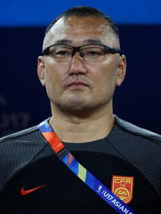 东体：国字号风格凌乱 各国主帅混搭不负责