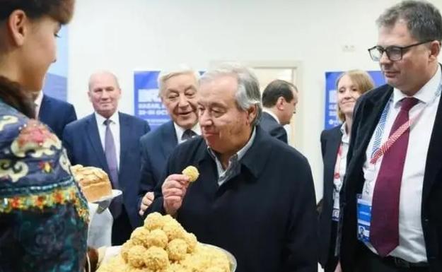 美国这波操作，真是损到家了！联合国秘书长古特雷斯好端端去趟俄罗斯，就被美国黑得体