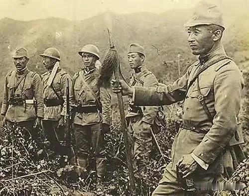 1935年4月中旬，占领吉林四平的日本守备队，由一个中尉带领在野外行军，到梨树县