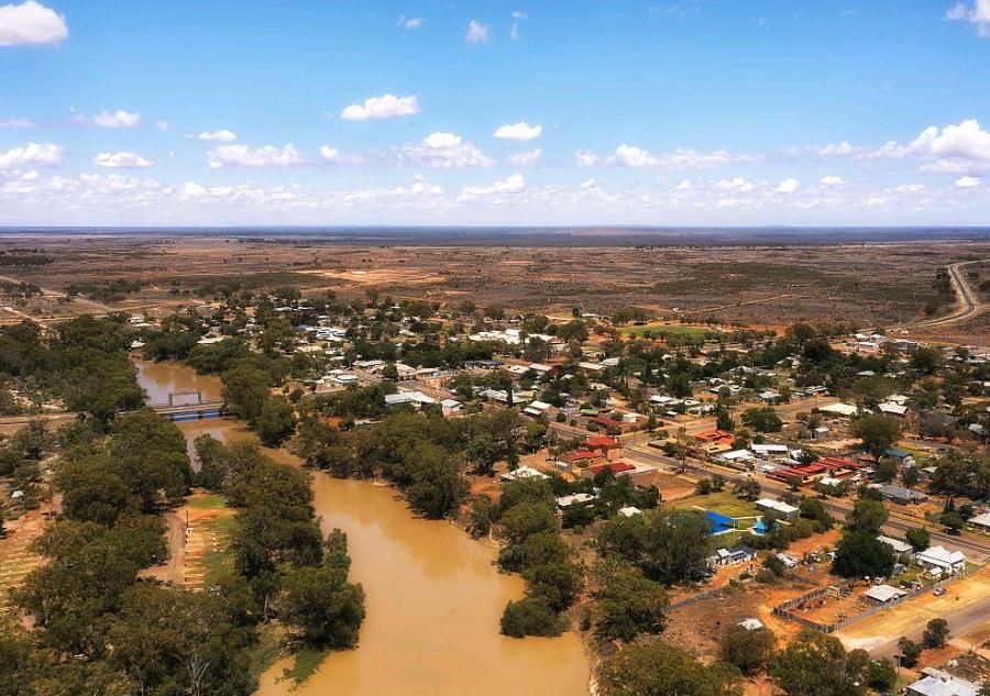 为什么非洲一直没发展起来？
 
刚果金，很多人都叫它“非洲心脏”，论富饶程度，在