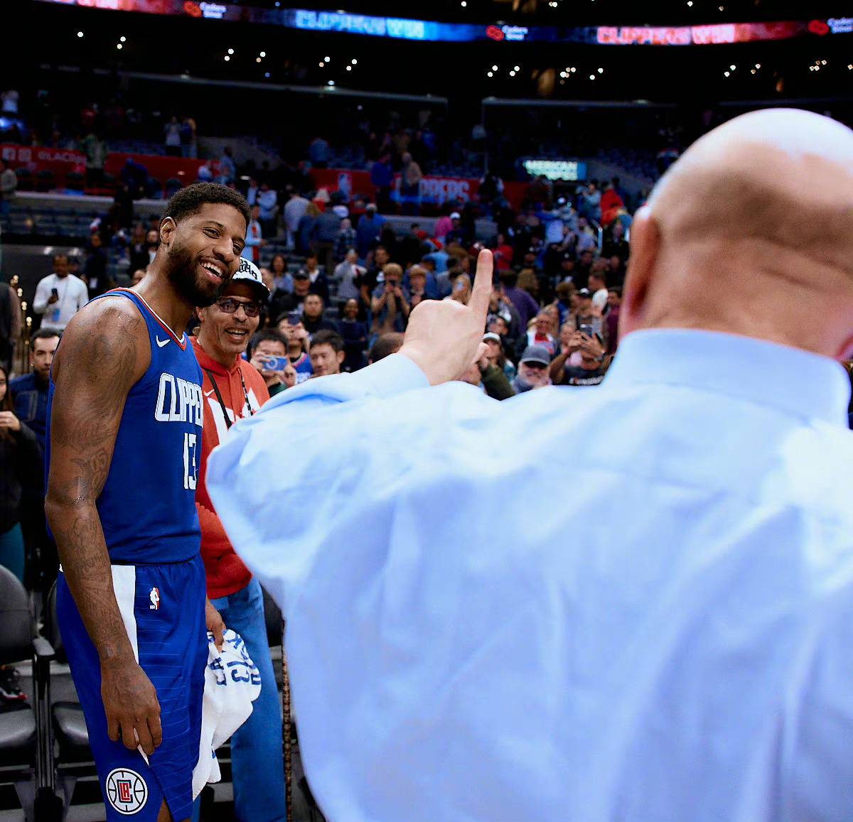 目前为止，快船队内最有可能被交易的球员是谁？​1，祖巴茨（35%）快船不升级内线