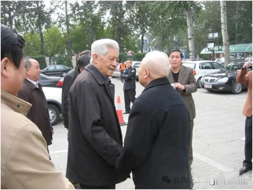 2007年11月，安徽省巢湖市及无为县新四军历史研究会专程赴北京慰问曾战斗在皖江