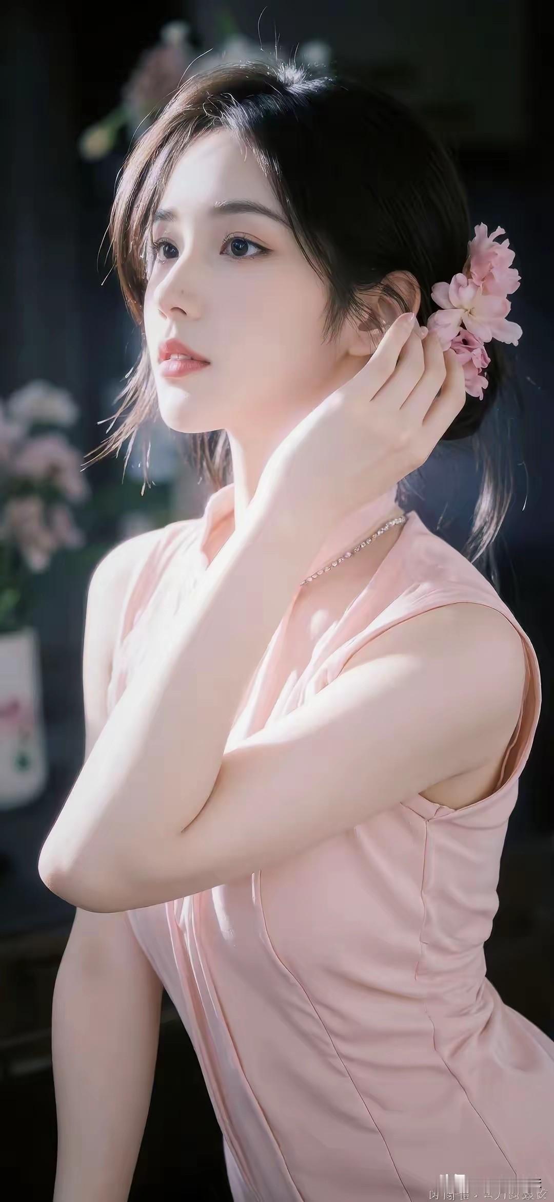 什么是人品？
潮退不弃舟，
过河不拆桥，
无人处亦如众目睽睽。