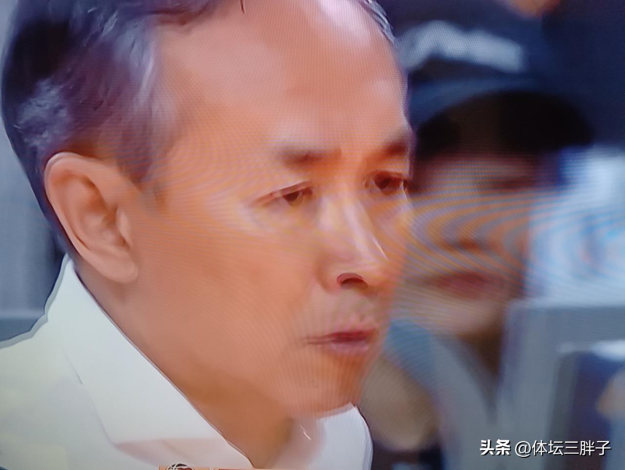 北京北汽男篮太不靠谱了，漫不经心，打的乱七八糟，一辆坦克，开成了拖拉机。今晚又输