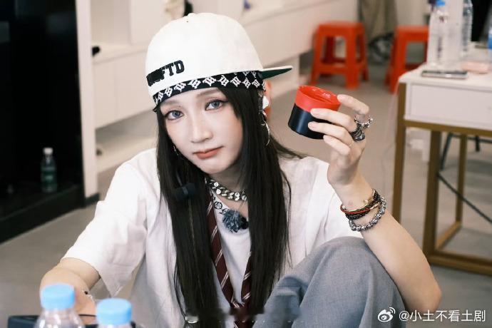 孟佳浪姐六季全勤 孟佳和浪姐的故事真的是给大家带来太多的精彩了，六季的节目，每一