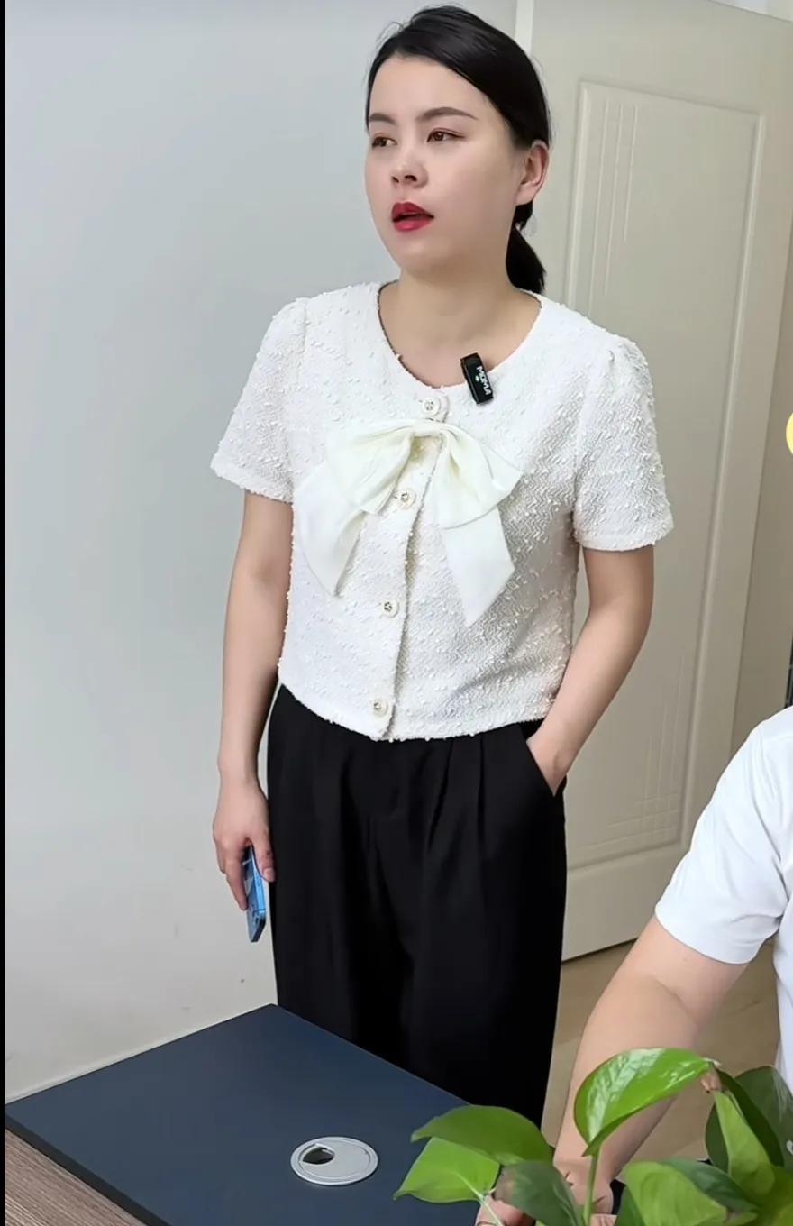 生活的味道。一天，一个男人来削面馆吃削面，面做好后，在此打工端盘子的玉萍偷偷挖了