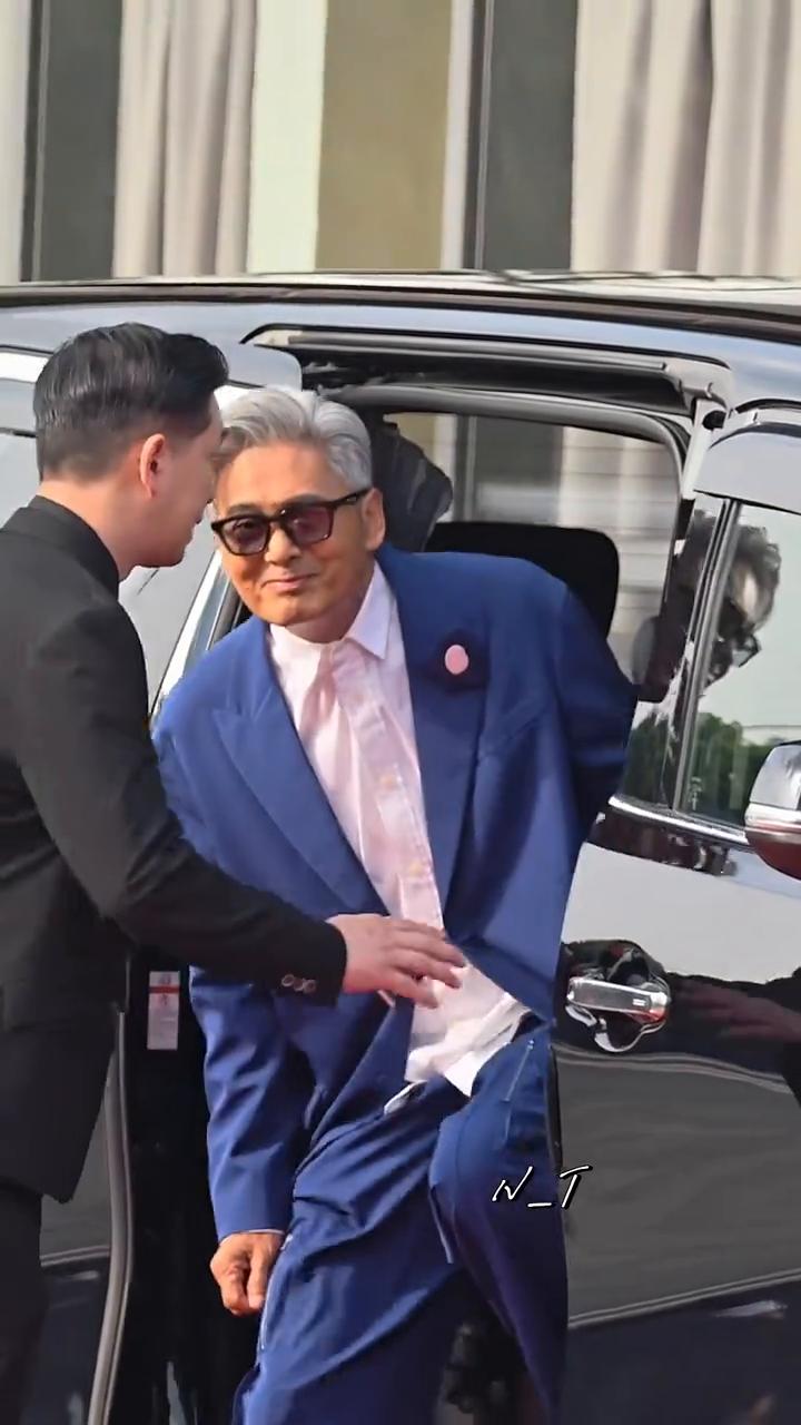 哇哇，哇，哇。