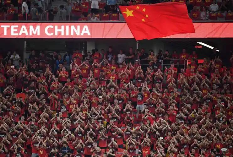 这事儿说白了，就是中国足球觉得老被欺负，不想再忍了，干脆不陪你们玩了。总结一下，