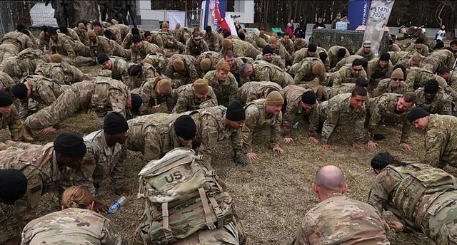美专家发言：美军已严重侵害美国利益，140万士兵如今已成累赘？这几天华盛顿圈子里