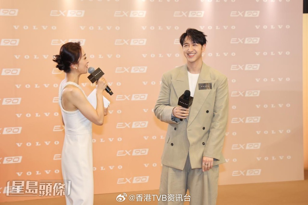 星岛：冯允谦新年回加拿大探亲胖10磅 努力健身 筹备全英文专辑 物色场地与粉丝聚