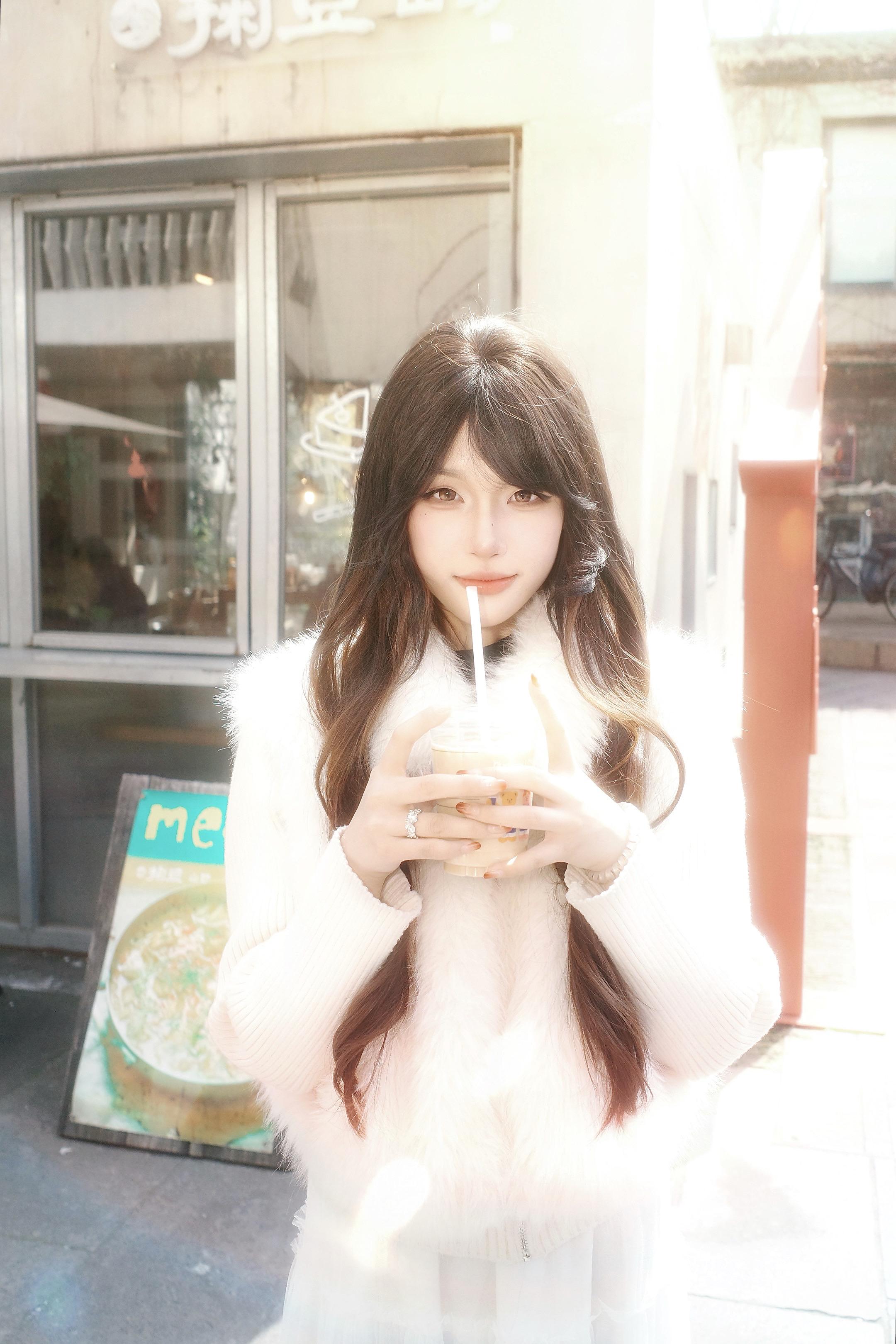 总想要透过你眼睛 去找寻。